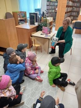 Spotkanie z Kicią Kocią w Filii nr 1 
