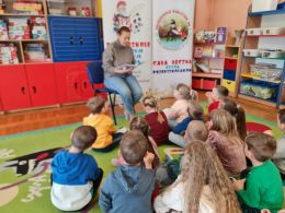 Czytamy dla „Krasnoludków” – spotkanie w przedszkolu 