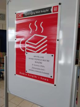 Janusz Szalast na spotkaniu Dyskusyjnego Klubu Książki „Pod różą” w Filii nr 2